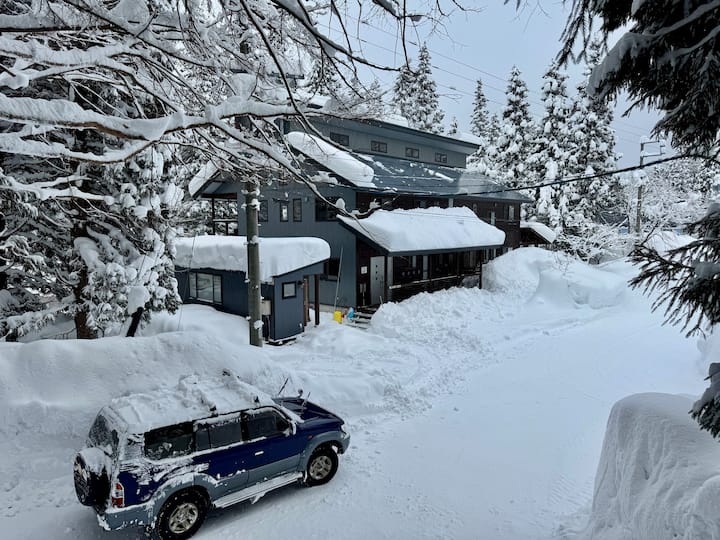 Bears Den Mountain Lodge - Omachi
