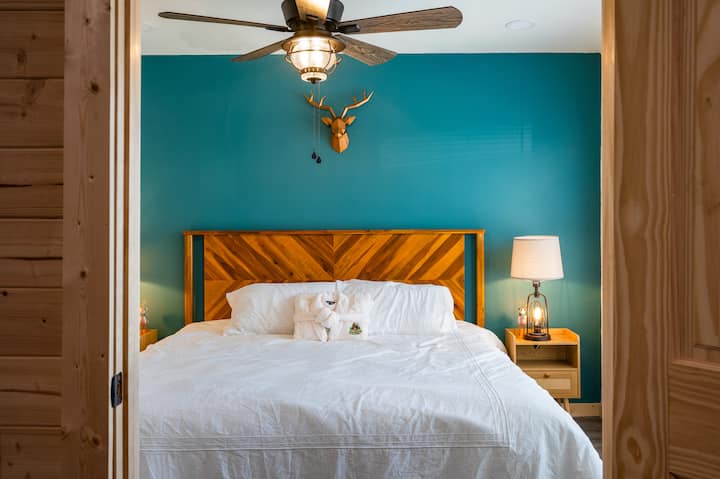 Slip into a comfortable rob at Paw Paw's Cabinn.