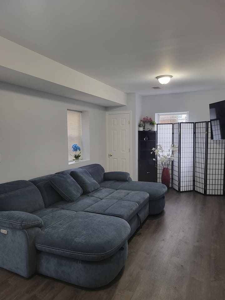 Heights House
*Privacy, Parking, And Pet Friendly* - Newark, NJ