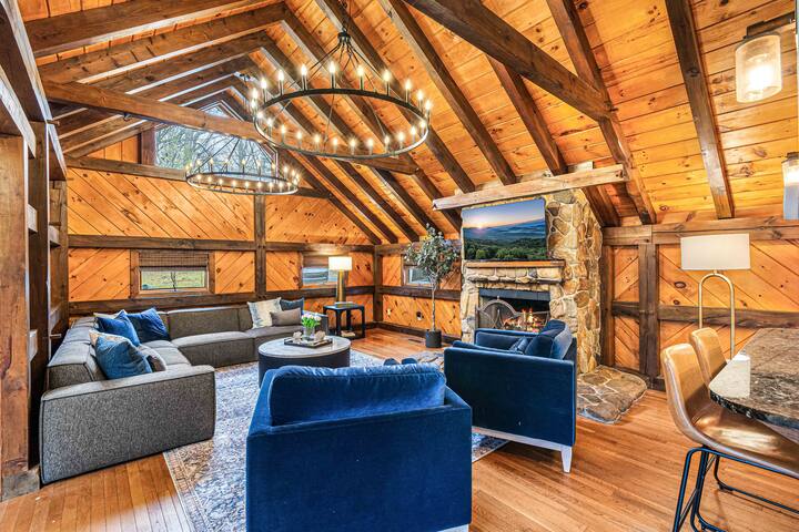 Luxury Home 10 min to Airport & Sierra Nevada gallery image 5