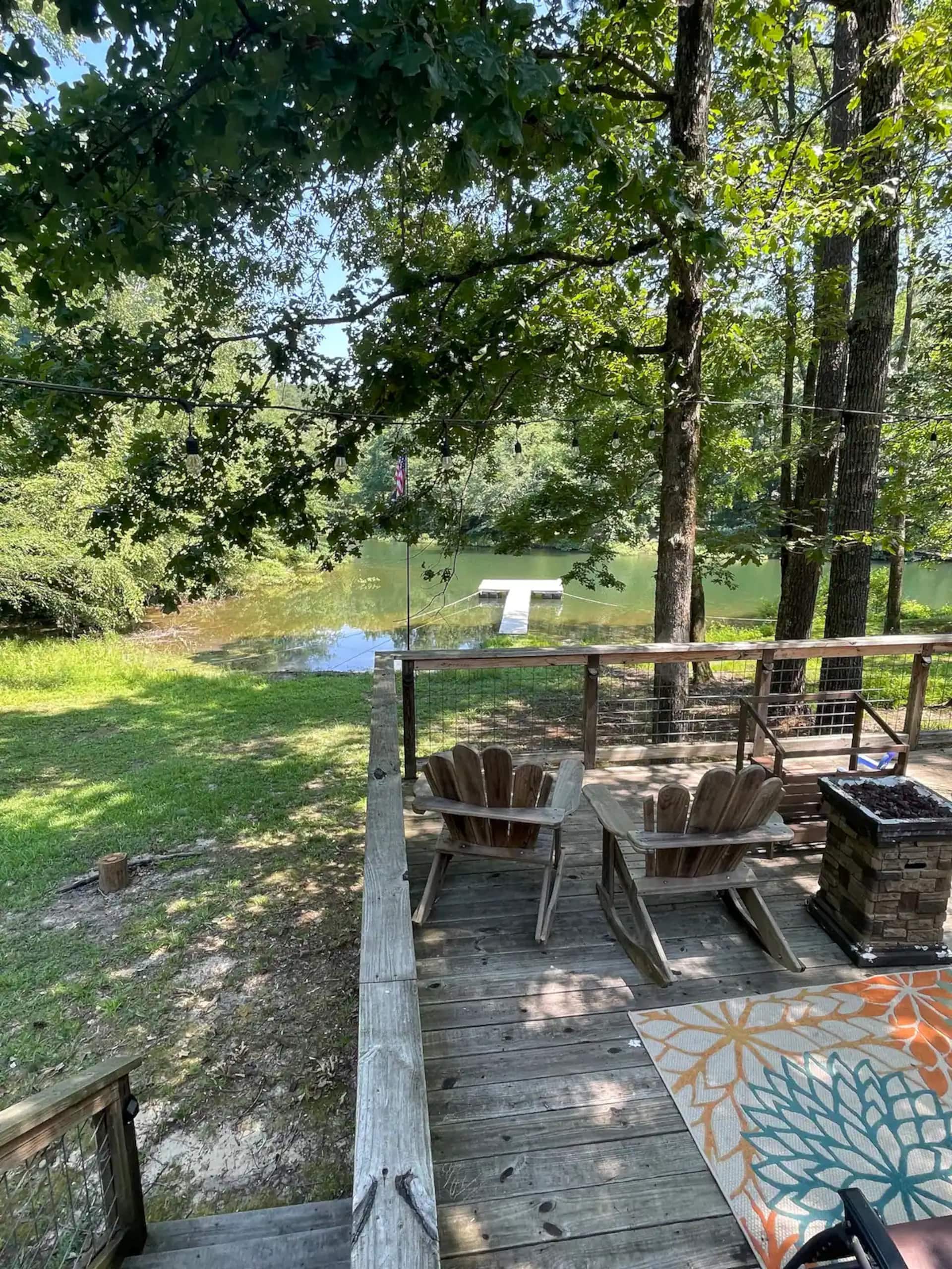 Cozy Lake Cottage