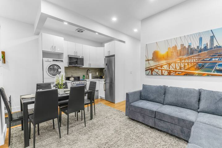 4 Bed 2 Bath Apartment in the Financial District gallery image 3