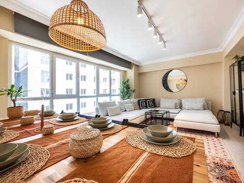 Perfect Home W/Colorful&Cute Decor W/Two Bathrooms