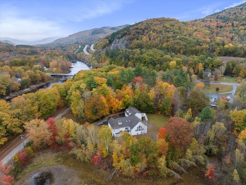 Ultimate Getaway: Firepit, Game Rm, Theater, River