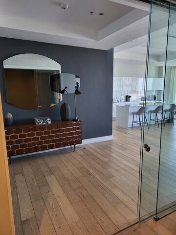 Penthouse 2302 gallery image 4