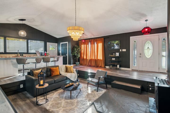 Date Night Retreat· Hot Tub· Fire Pit · 20 Min Atl - South Fulton, GA