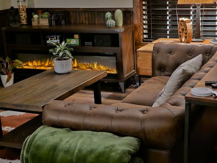 La Lomita Cabin -  Amazing Views, Hot Tub - Wimberley, TX