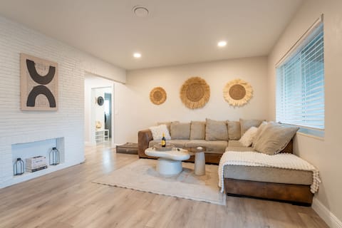 Popular Airbnb listing: Private Heated Pool|Near Beach| Fire Pit|Game Room in Oakland Park
