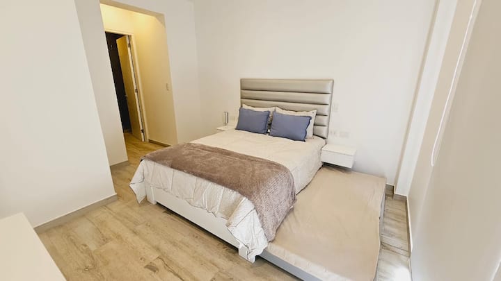 KREVAT DOPIO "QUEEN" + NJË KATROR SHTESË