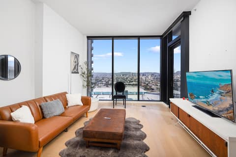 Top Airbnb: Modern Comfort DTLA in Vernon