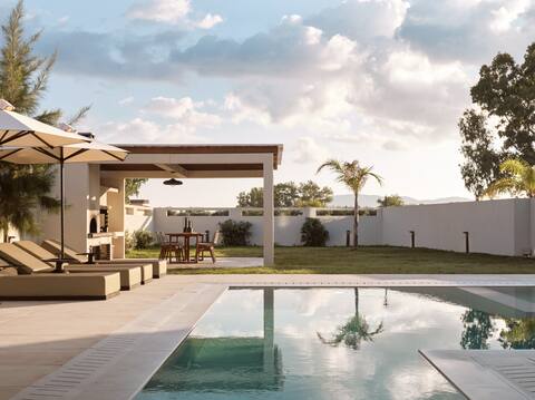 Vorto Luxury Villa II, with Pool & Hydromassage