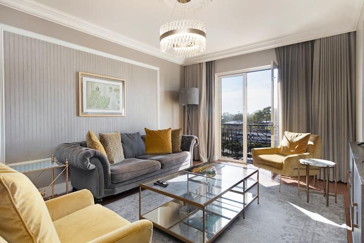 Cape Royale Superior 2 Bed Apt