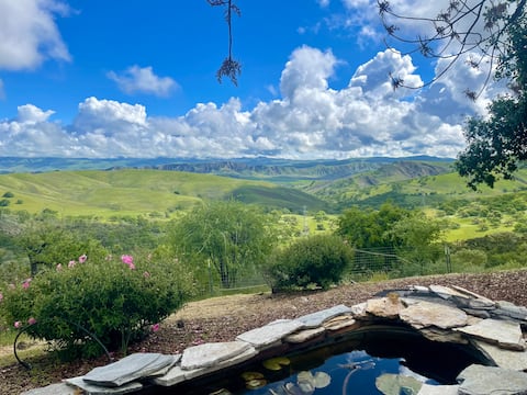 Pinnacles and Wine Country Retreat Home
