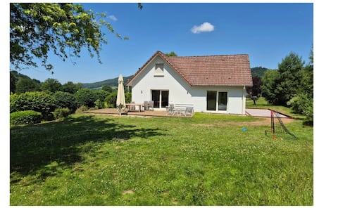 La Ribambelle - Petanque court and barbecue area