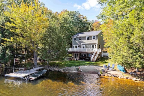 Lakefront Bliss|Private Dock & Year-Round Retreat