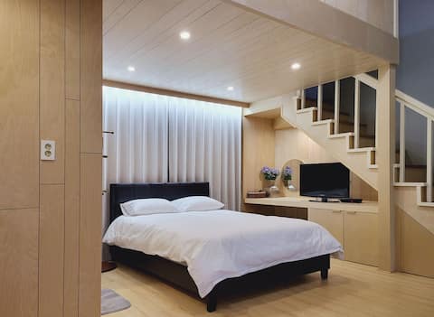 [Mountain 102] "Phoenix Ski Resort 5 minutes, Myeonwon IC 3 minutes away" Good location for family t