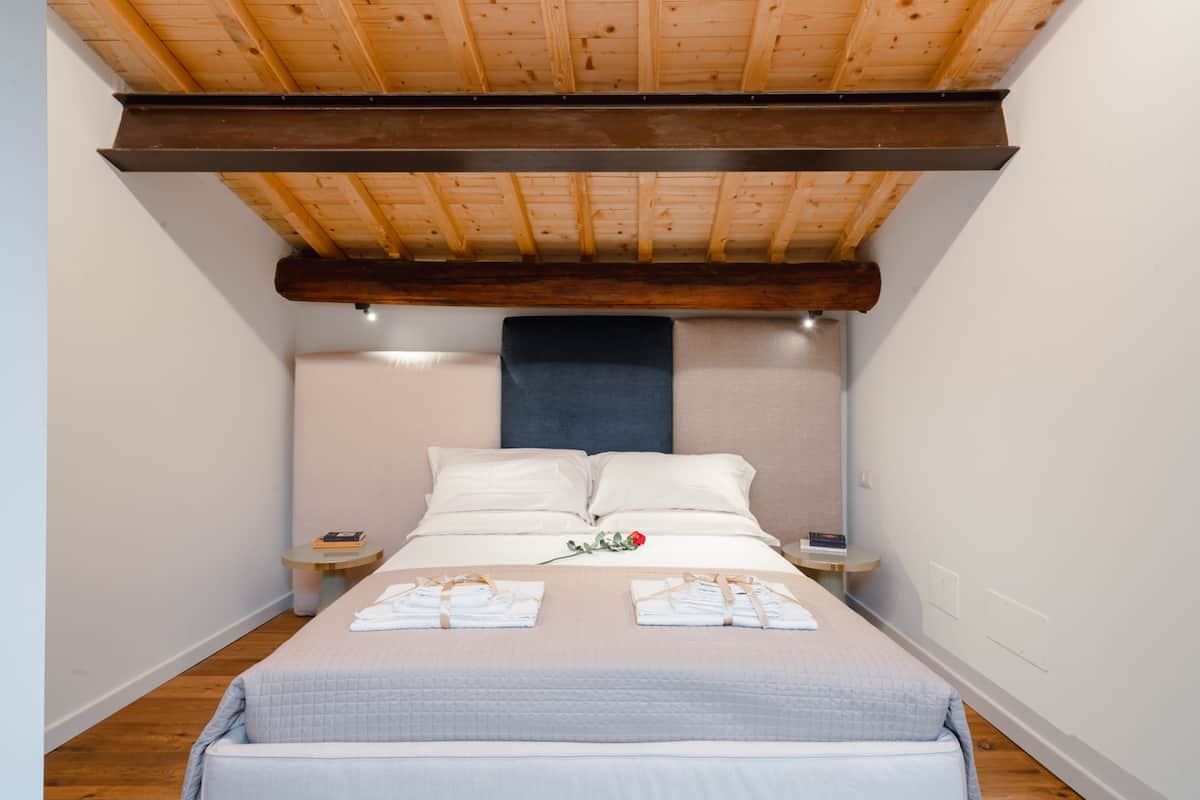 Beatrice's Dream — Attico di design sulla piazza — 20