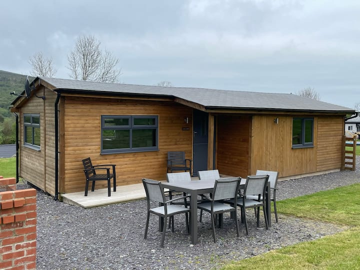 Gwel-y-moel - Stay Next To Our Donkeys - Llanberis