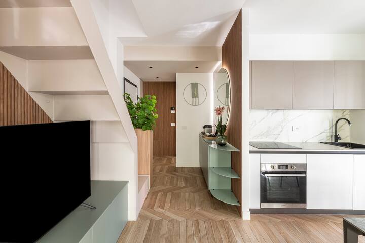 Modigliani Golden House gallery image 2