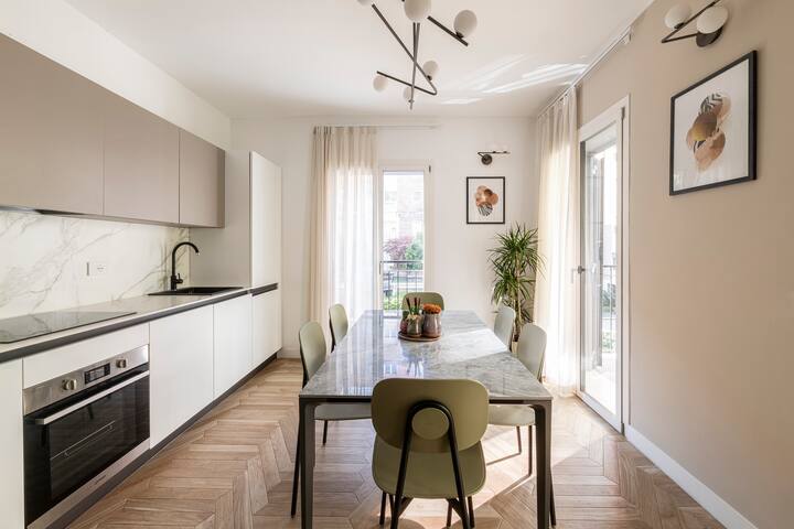 Modigliani Golden House gallery image 3