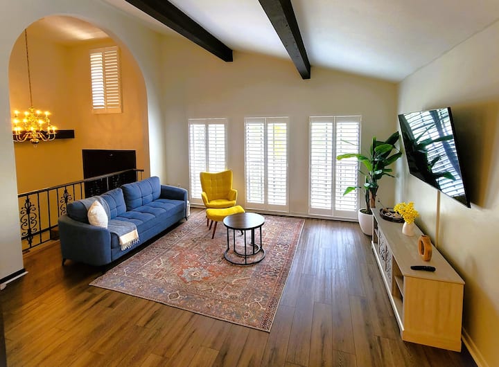 Luxury Beach House W/pool, Game Room~5min To Beach - Madeira Beach, FL