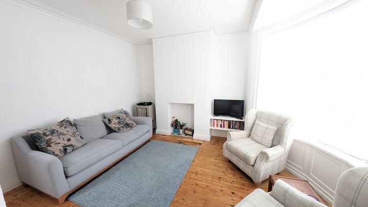 Charming Character House In Beautiful Neighborhood - Belfast