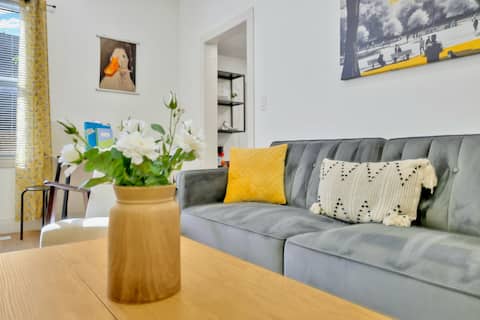 Top performing Airbnb: Modern 1 BR Granite Counters near Casino & Tunnel in Windsor