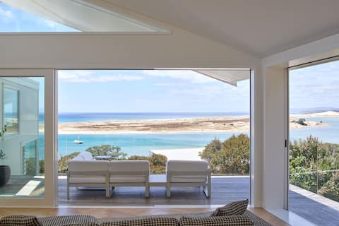 Mangawhai beach house with amazing views