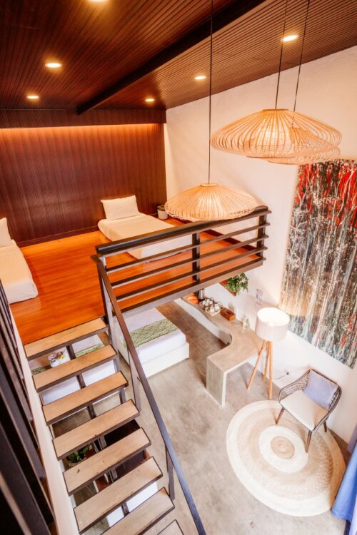 Onze Casita Suite (lofttype) heeft
- gedeelde airco's voor 5-9 personen.  
- volledig toilet (met bidet) , douche (warm water),   handdoeken en basistoiletartikelen. 

Bedden instellen*
GF 1 Q  & 1 S bedden
2F 1 Q & 1 S  bedden

* Extra eenpersoonsbedden kunnen worden toegevoegd