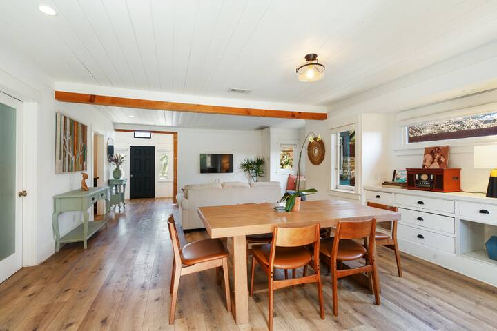 Your LA vacation home W/Jacuzzi gallery image 4