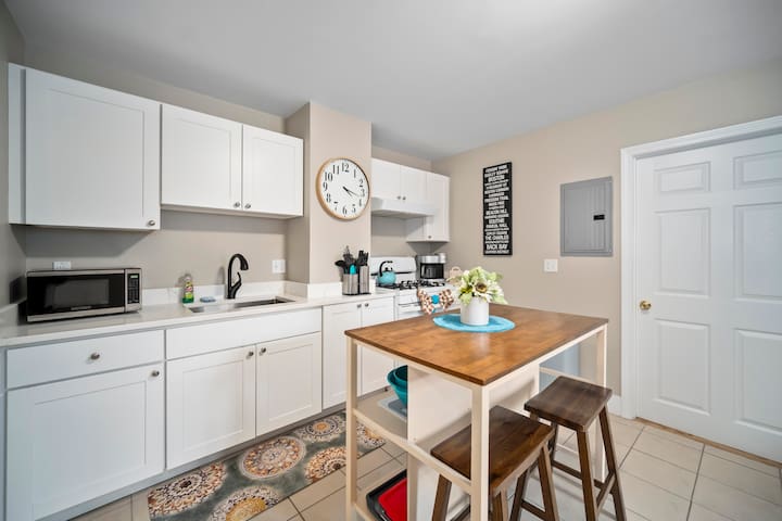 Prima Boston North End 2brm