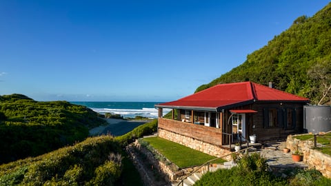 Milkwood Cottage - Seaview Serenity