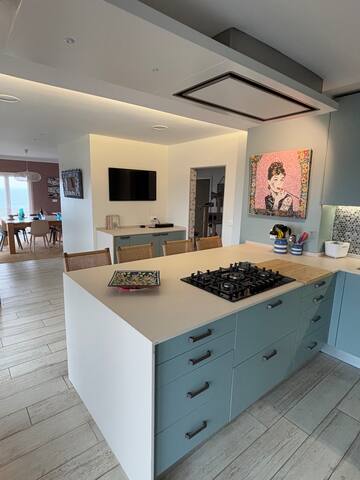 Oceanfront penthouse – on the Lisbon-Cascais Line gallery image 3