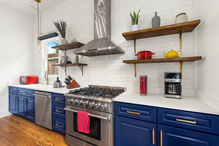 Stunning Nashville Home close to Downtown / Bdwy gallery image 4