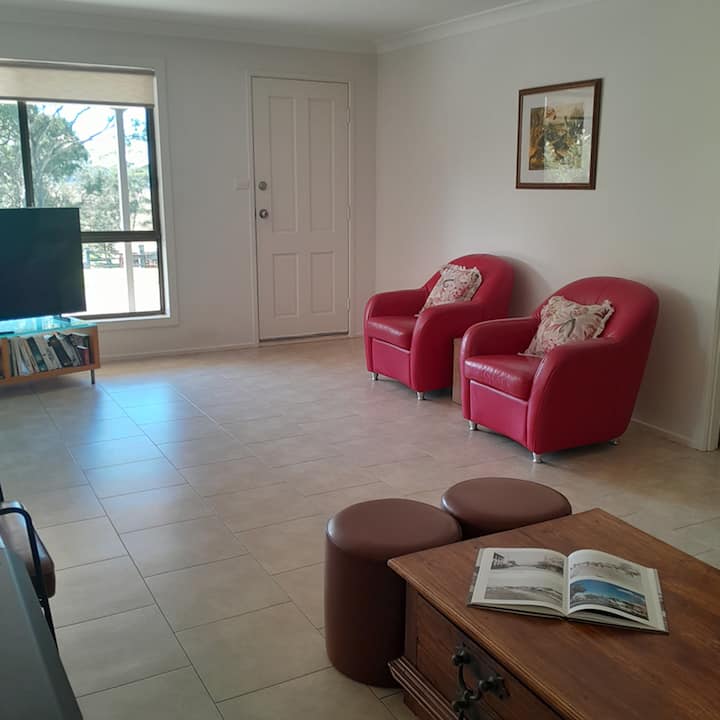 Peaceful & Spacious. Fireplace. 5 Min To Beach. - Berry