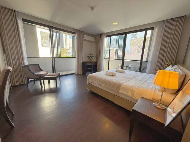 130m²Apt 2B(3beds)/BTS Phrom Phong /EmSphere/Pool gallery image 2