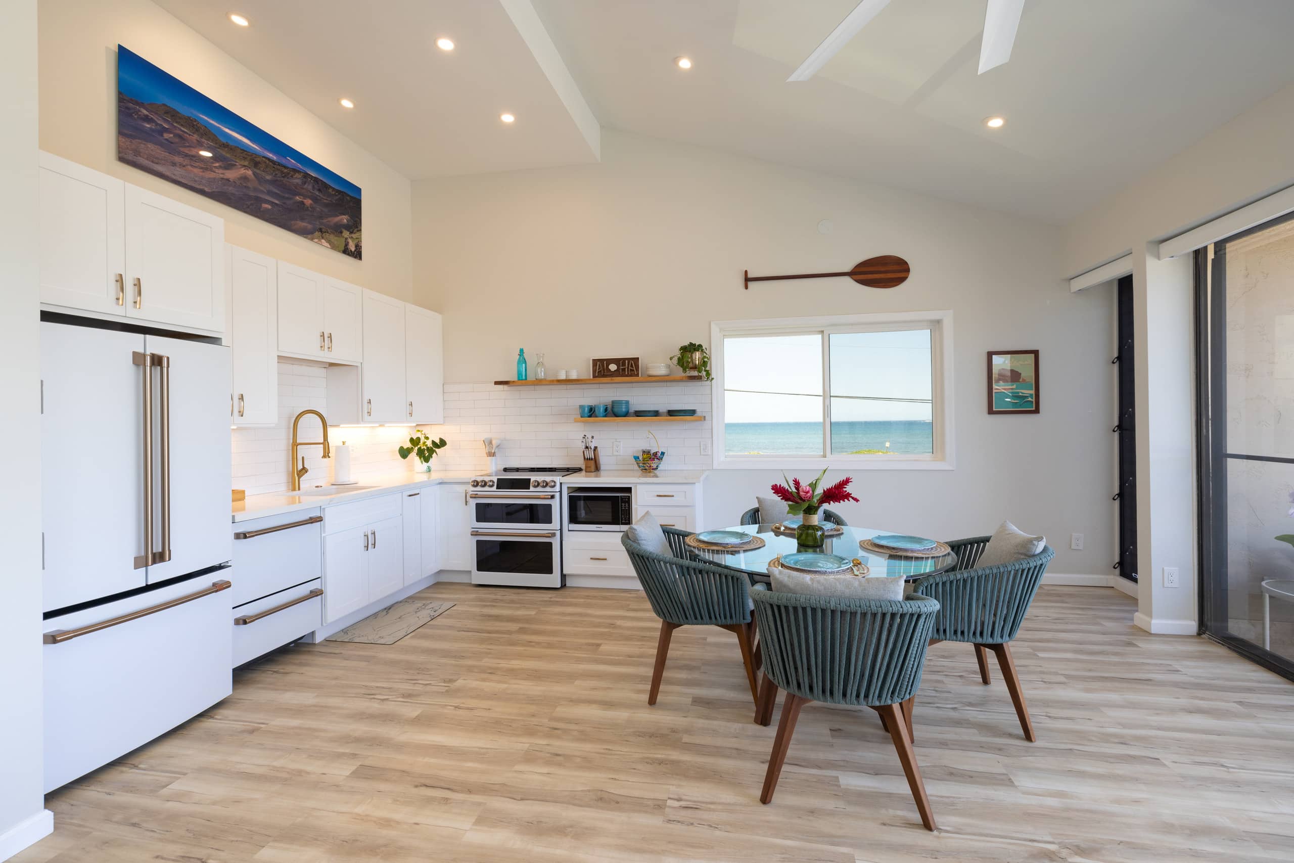 Luxury, Modern Oceanview! Beach, Pool, Hot Tub, AC - Image 19