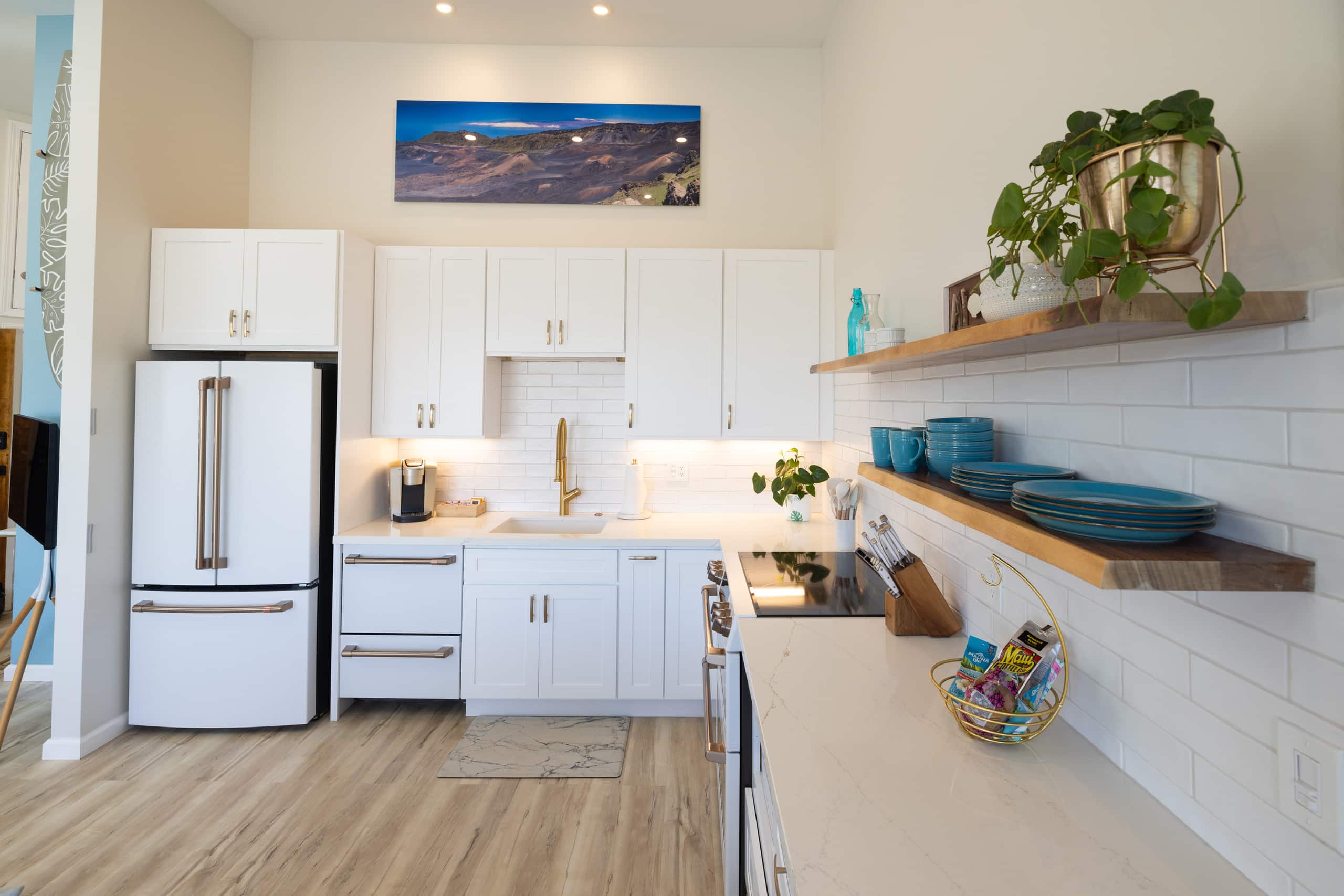 Luxury, Modern Oceanview! Beach, Pool, Hot Tub, AC - Image 17