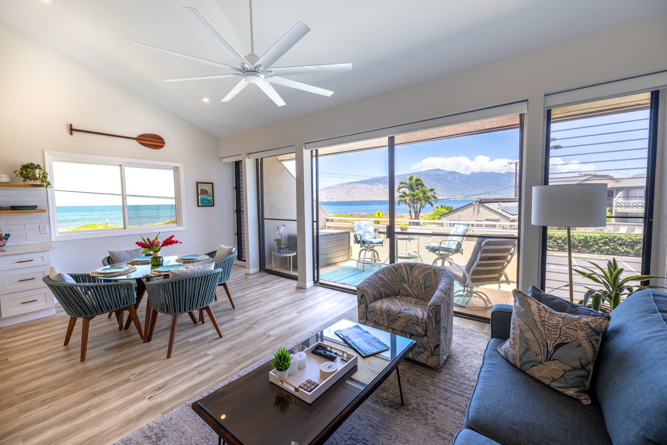Luxury, Modern Oceanview! Beach, Pool, Hot Tub, AC - Image 2