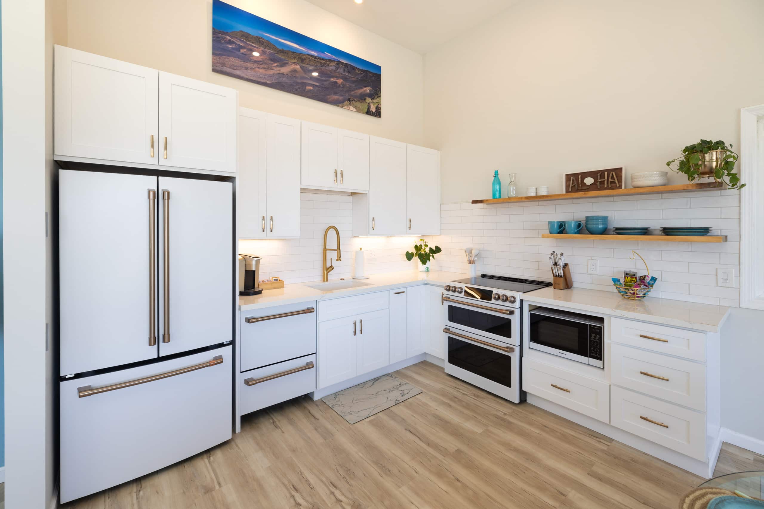 Luxury, Modern Oceanview! Beach, Pool, Hot Tub, AC - Image 16
