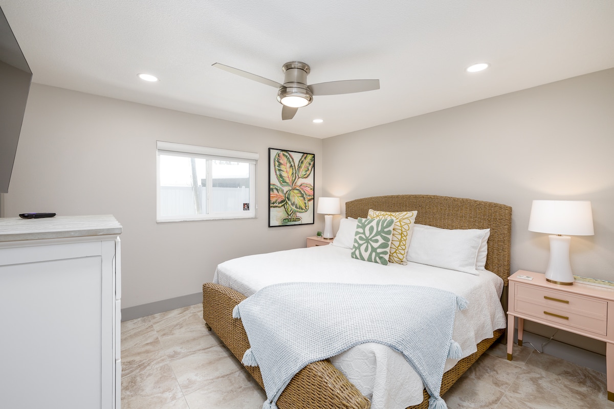 Брачна спална соба во главната куќа