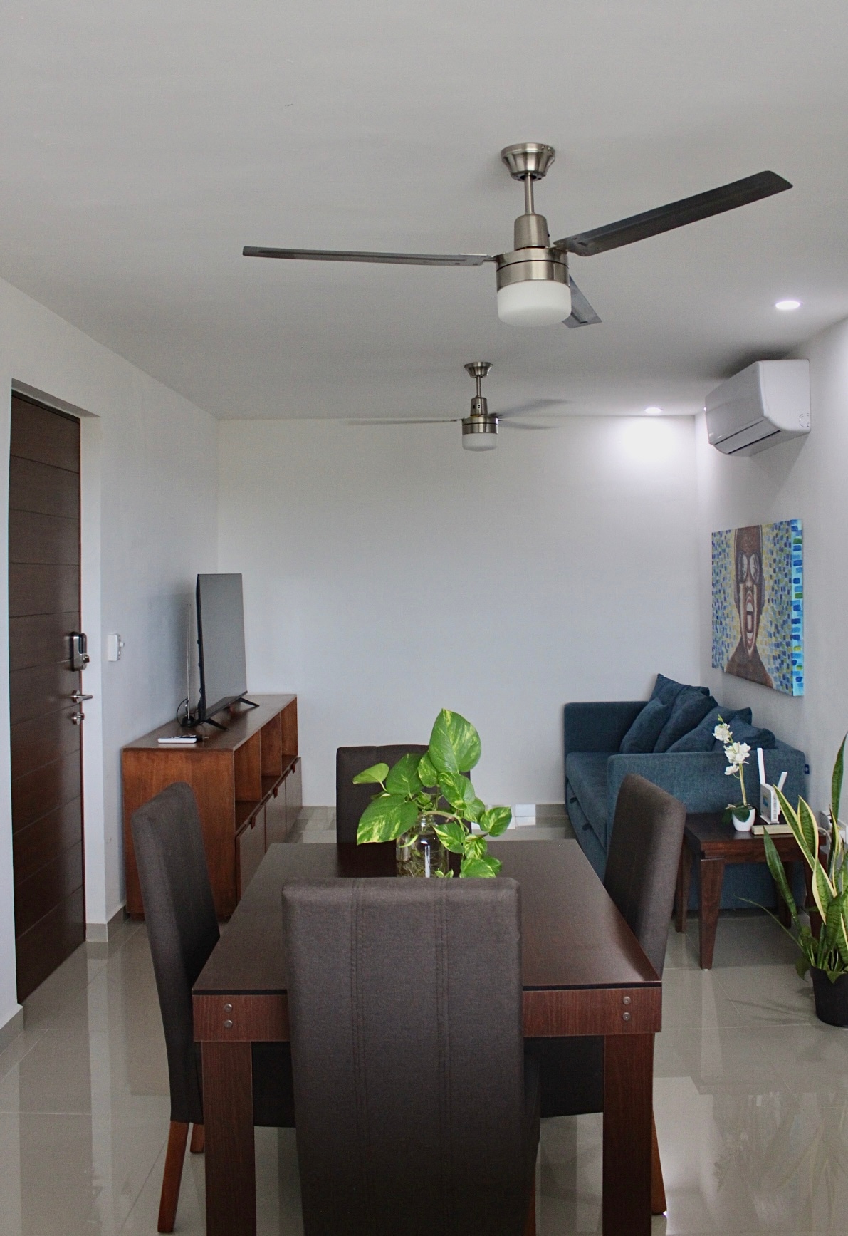 Anuncio de Airbnb popular: Modern & Comfortable Apartment in a Safe Area en Fraccionamiento Floresta Residencial