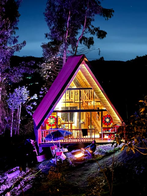 Private Cabin Panoramic View TV, WIFI Parking