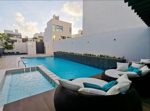 Popular Airbnb listing: Luxury home in Playa del Carmen in El Cielo