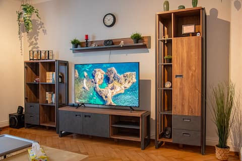 Casa Fluri - Netflix | BaselCard
