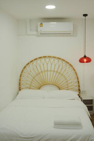 Roof Top 4BR Top Private Floor, CHINA TOWN gallery image 5