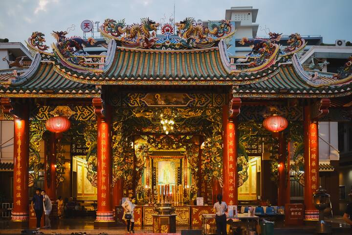 Roof Top 4BR Top Private Floor, CHINA TOWN gallery image 4