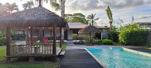 Villa des Palmiers Bleus - Piscine & Jardin