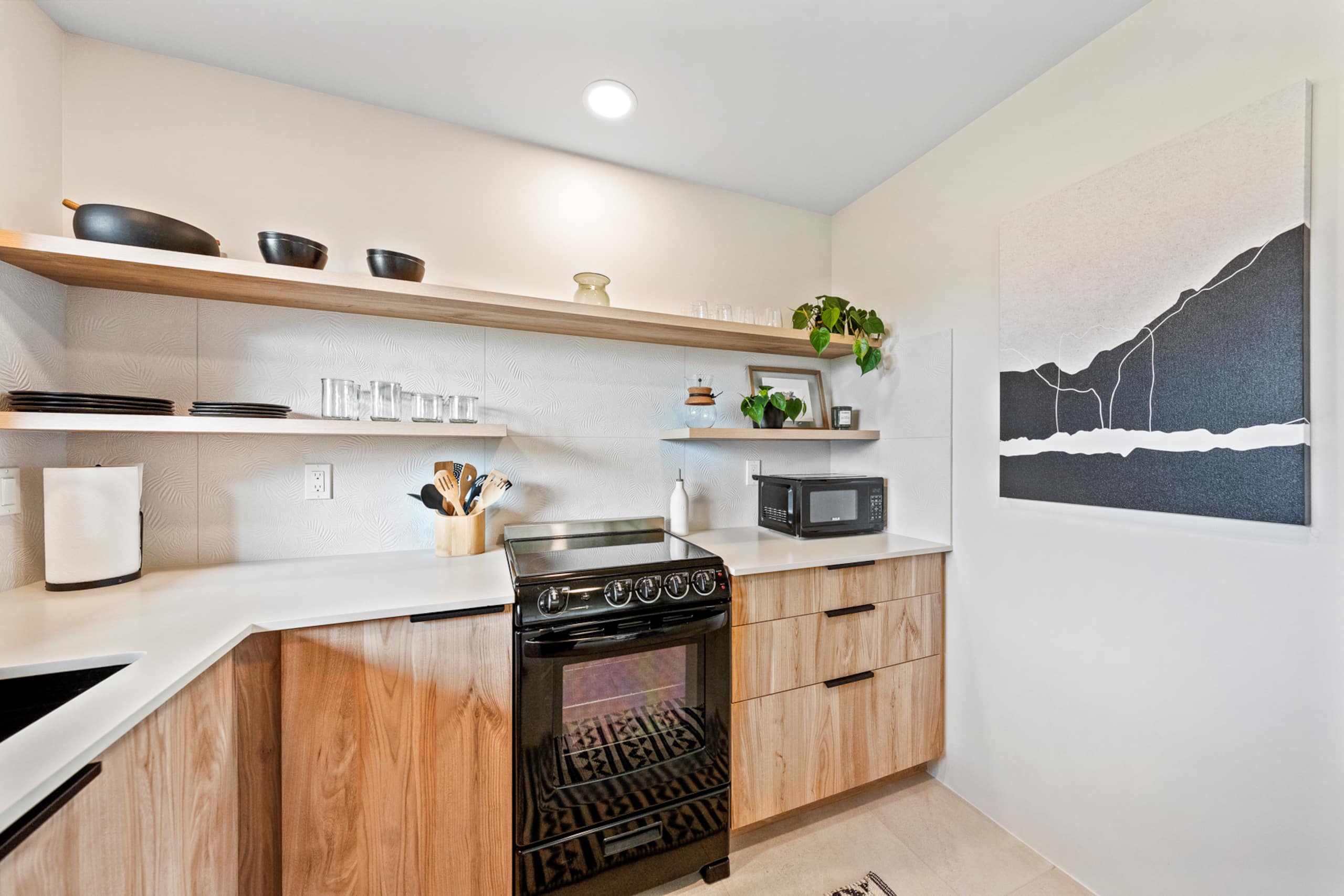 Ocean View Hideaway - Image 9
