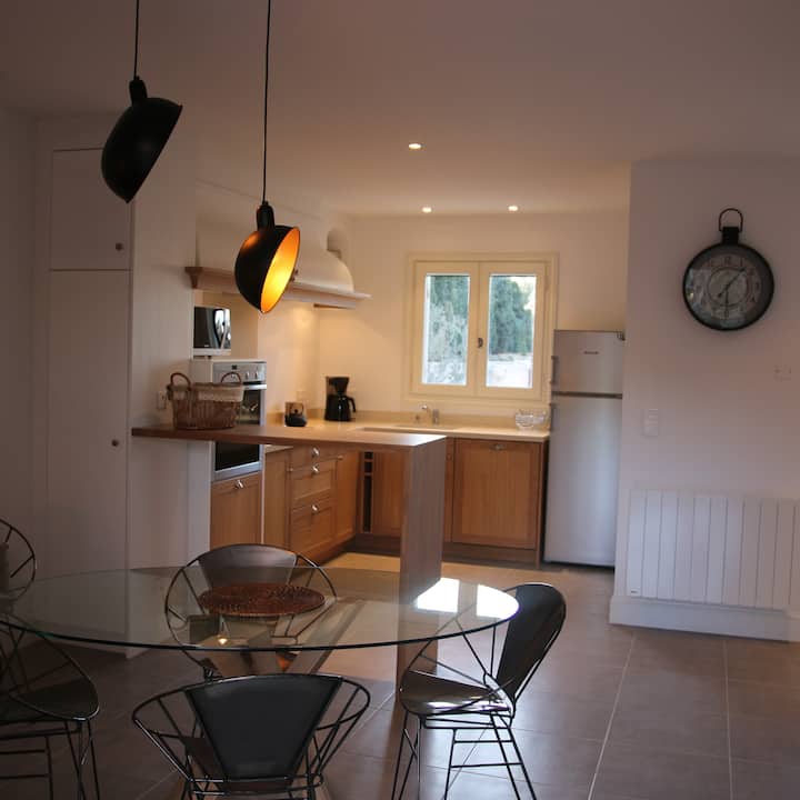 Bastide Des Cyprès - 5 Personnes - Mouriès